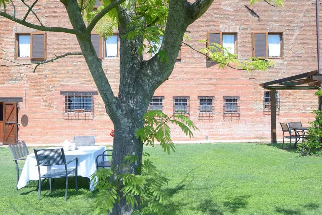 Agriturismo Borgo Del Papa Badia  Екстериор снимка