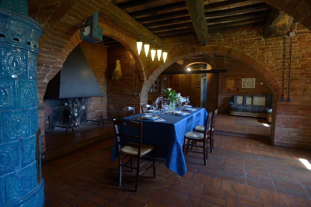 Agriturismo Borgo Del Papa Badia  Екстериор снимка