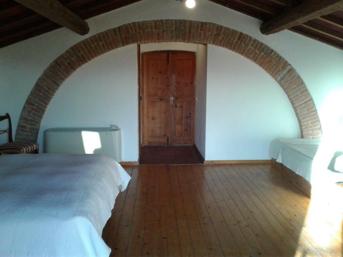 Agriturismo Borgo Del Papa Badia  Екстериор снимка