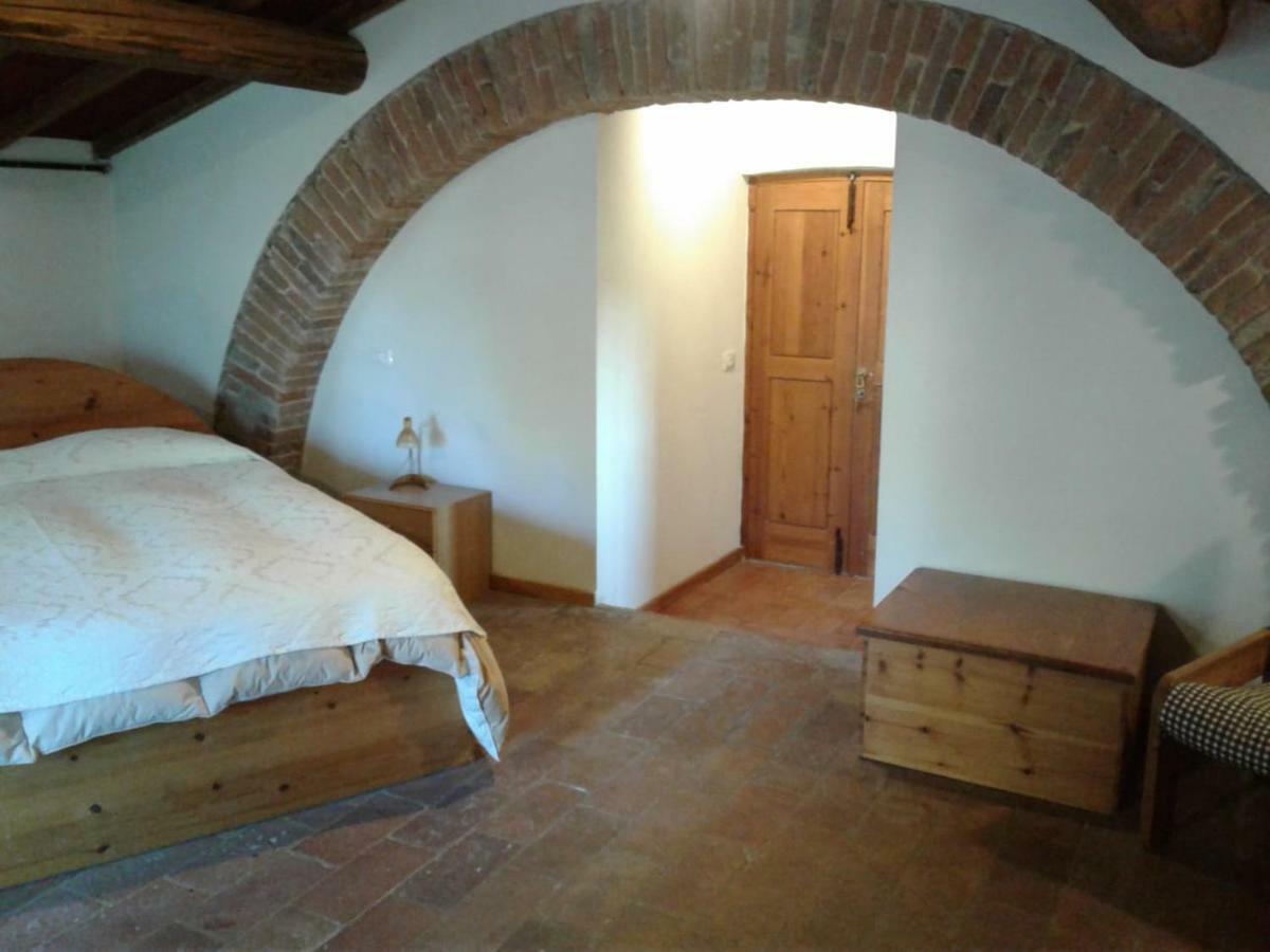 Agriturismo Borgo Del Papa Badia  Екстериор снимка